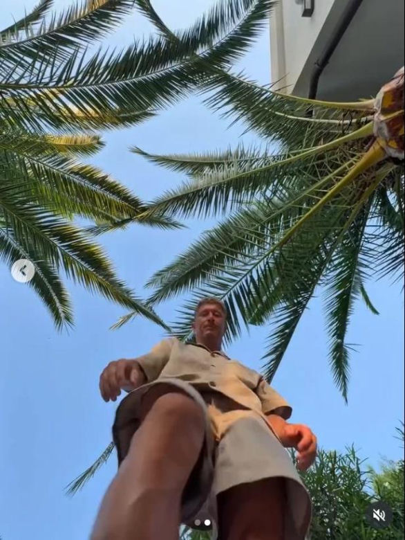 Blondynek z Barcelony. Lewandowski kopiuje Pazurę?