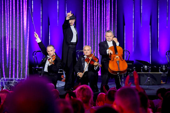 Najpierw Martyniuk a teraz oni. Polscy kabareciarze robią zamieszanie w samolocie!