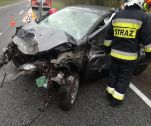 Zderzenie trzech pojazdów na DK 10 w Przyłubiu
