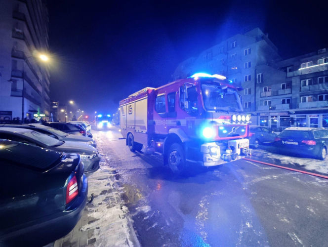 5 osób trafiło do szpitala, ewakuowano kilkadziesiąt osób. Sąsiedzi mówią o wybuchu