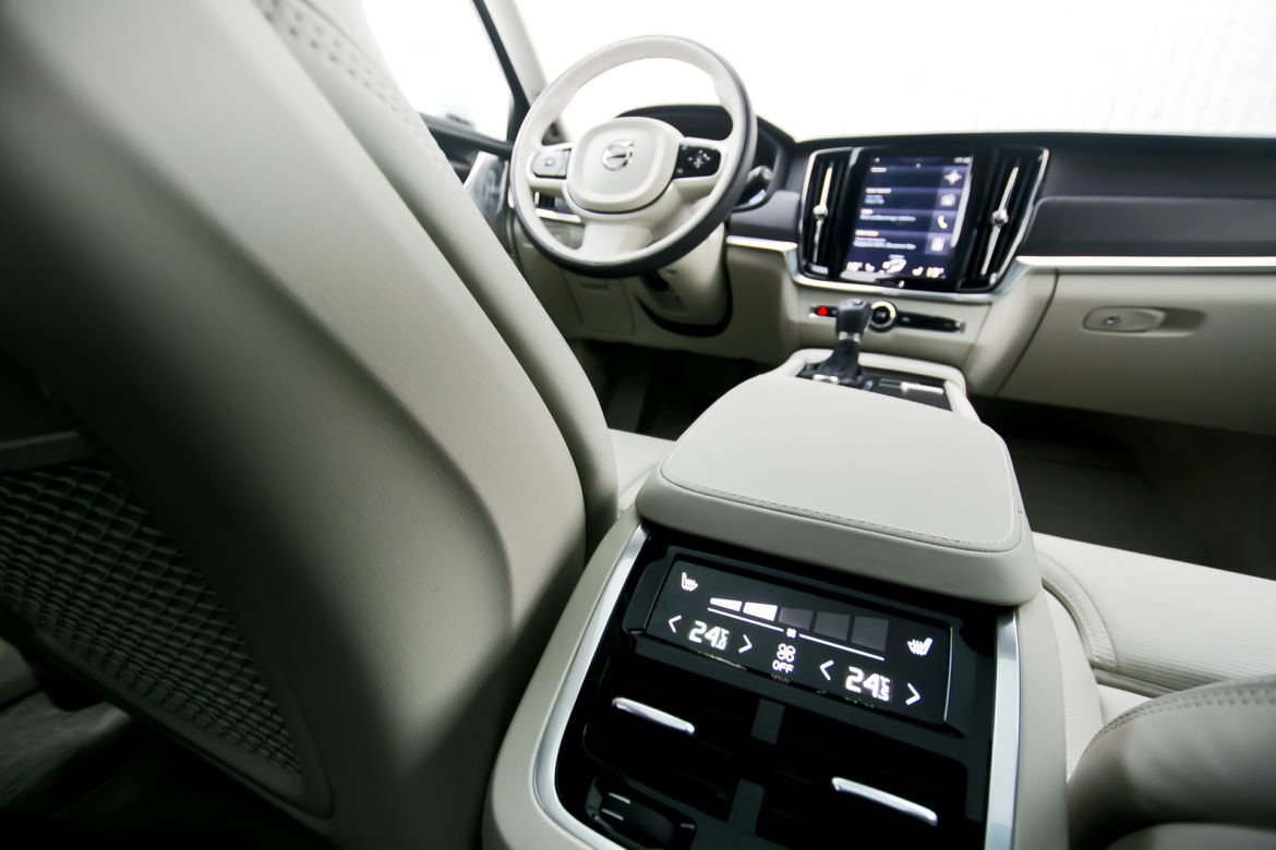 Volvo V90 Cross Country T6