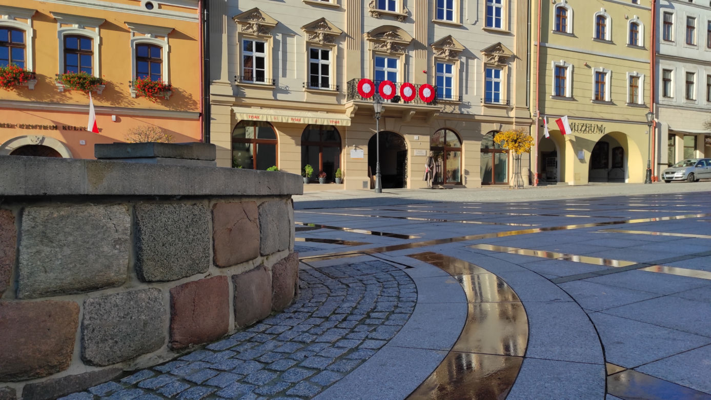 Uszorstnianie płyty tarnowskiego rynku