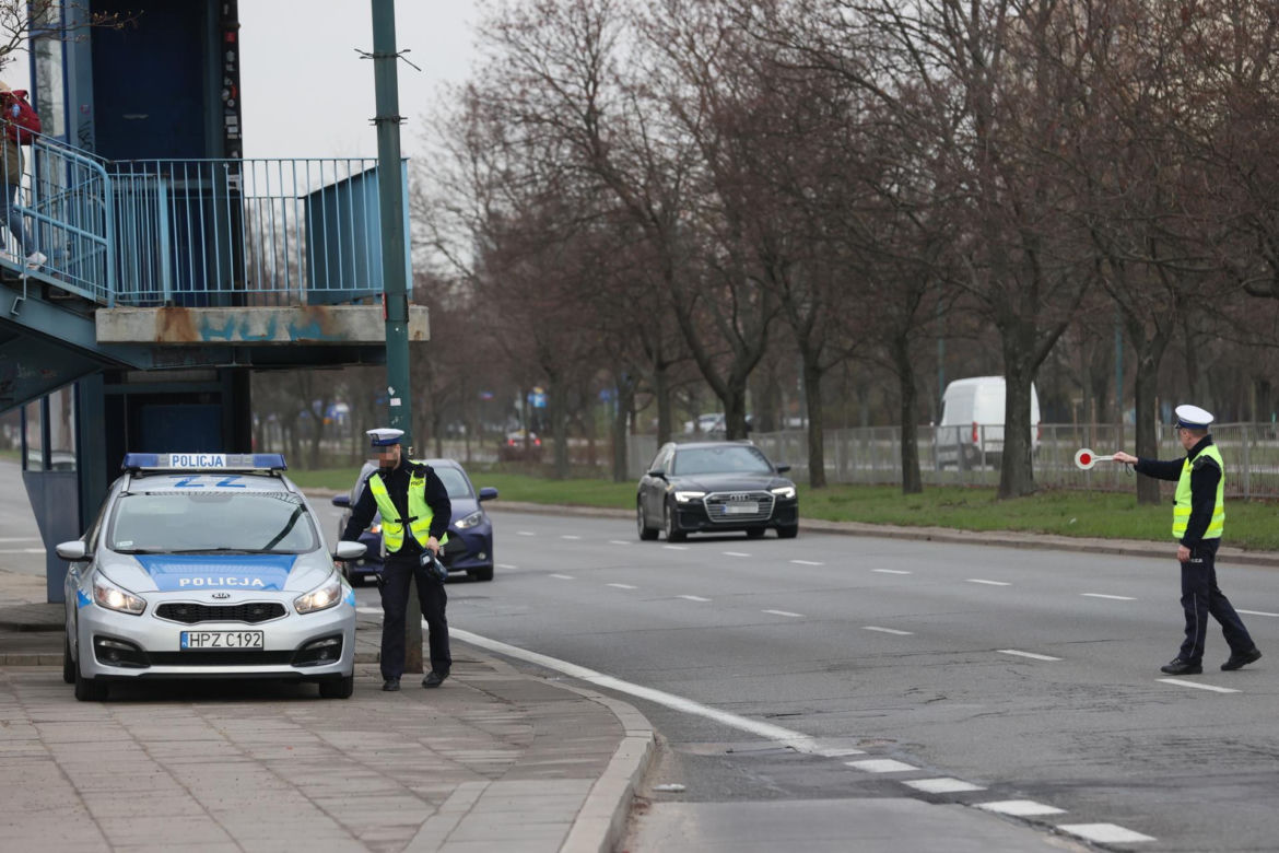 Niewidzialni policjanci w Warszawie w akcji. Nowe zasady kontroli drogowych zaskakują