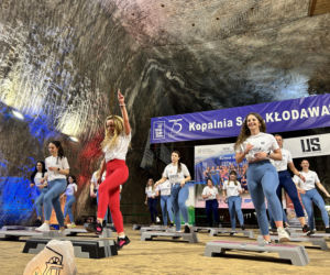 Trening fitness na stepie 600 metrów pod ziemią. Poznanianki zawalczyły o rekord Guinnessa