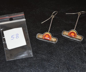 Rozpoznajesz te błyskotki? Policja poszukuje właścicieli bizuterii i kosztowności