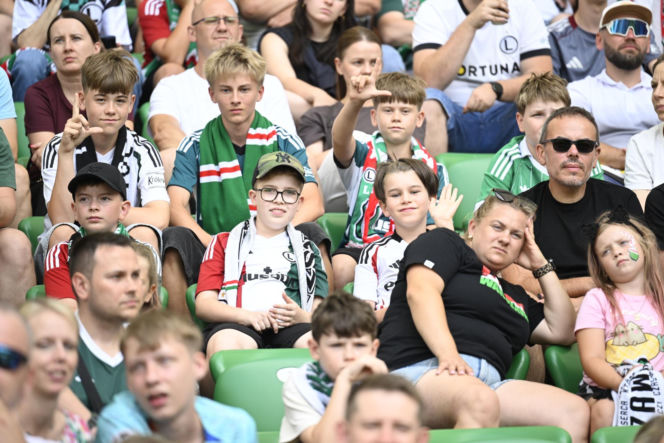 Legia Warszawa - Zagłębie Lubin: Zdjęcia kibiców