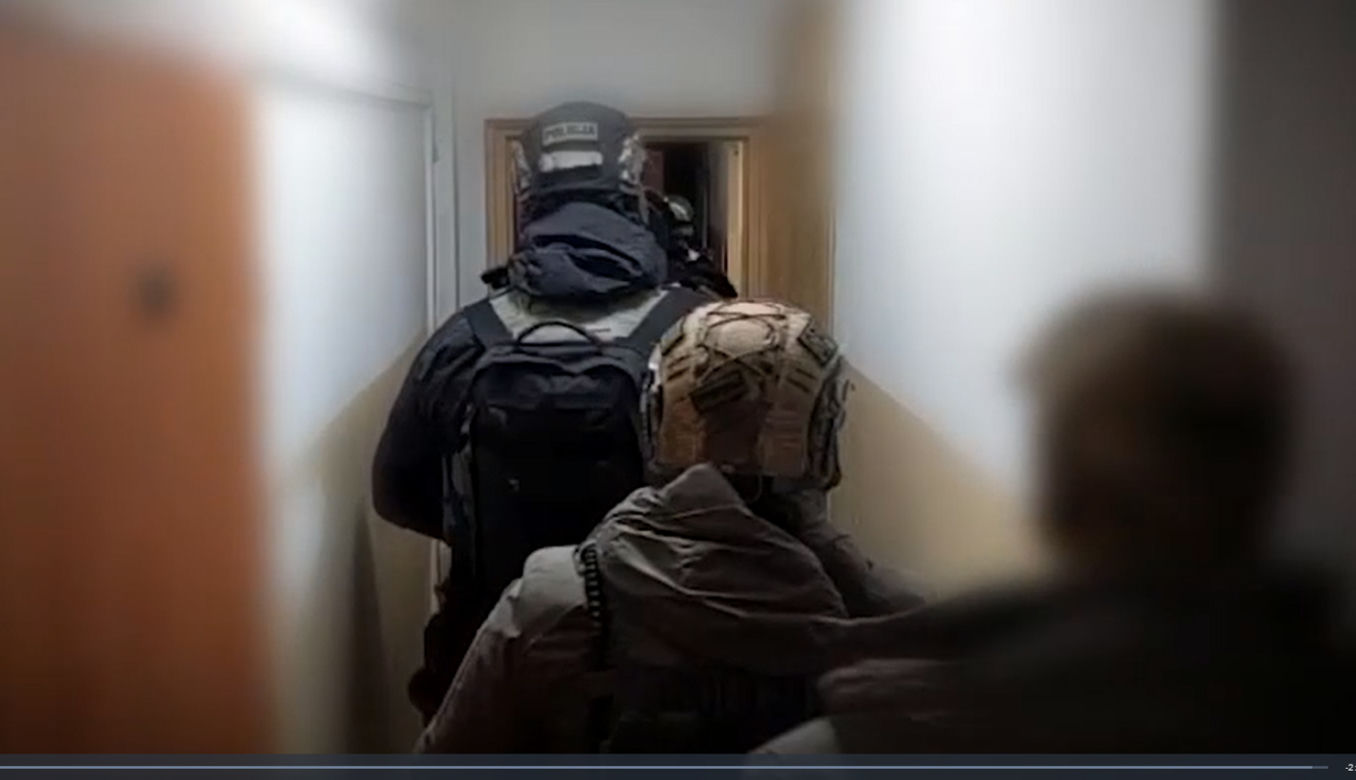 Wielka akcja policji, 22 osoby zatrzymane. Wśród nich gangsterzy starego Pruszkowa "Słowik", "Wańka" i "Parasol"