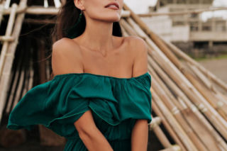 Leśna zieleń będzie najbardziej eleganckim i luksusowym kolorem 2026 roku. Zaproś ją do swojej szafy