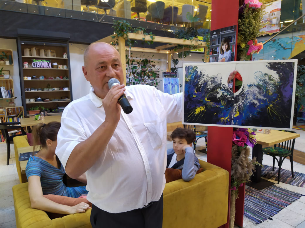 Fotorelacja z wernisażu wystawy prac malarskich Tomasza Stańczuka w Cafe Fryderyk Siedlce