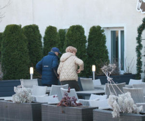 Stefan Friedmann z żoną na spacerze