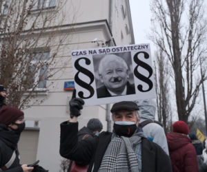Dom Jarosława Kaczyńskiego otoczony jak twierdza