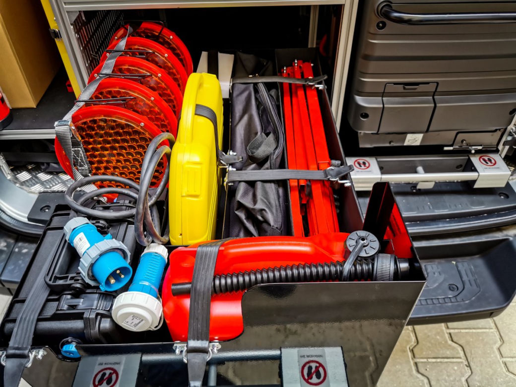 Policyjny Volkswagen Crafter