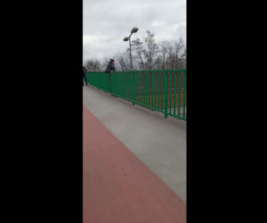 Kraków: Chciał SKOCZYĆ z mostu Zwierzynieckiego! BŁYSKAWICZNA akcji policji i straży pożarnej 