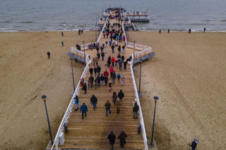 Wydano miliony, a efekt? Nowe molo w Brzeźnie zachwyca