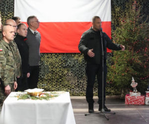 Prezydent RP Karol Nawrocki podczas spotkania świątecznego z żołnierzami