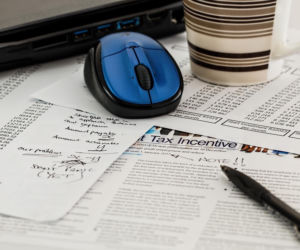 KSeF w Tarnowie: Urzędy Skarbowe pomogą. Sprawdź dyżury i szkolenia