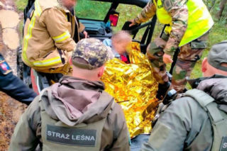 Szczęśliwy finał dramatycznych poszukiwań w Suchedniowie. 75-letnia grzybiarka odnaleziona po dwóch dobach w lesie