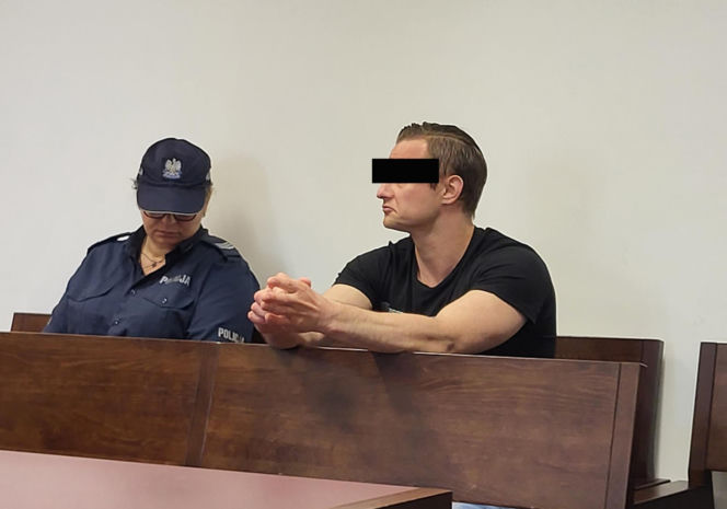 Lubelskie. Podpalił 26-latka i pastwił się nad nim kilkanaście godzin. Ofiara nie żyje