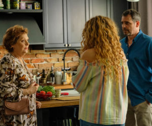 Przyjaciółki 14 sezon, odc. 165. Patrycja (Joanna Liszowska), Ela (Elżbieta Jarosik), Wiktor (Paweł Deląg)