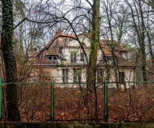 Opuszczona willa w Konstancinie