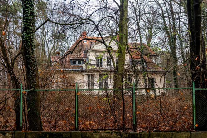 Opuszczona willa w Konstancinie