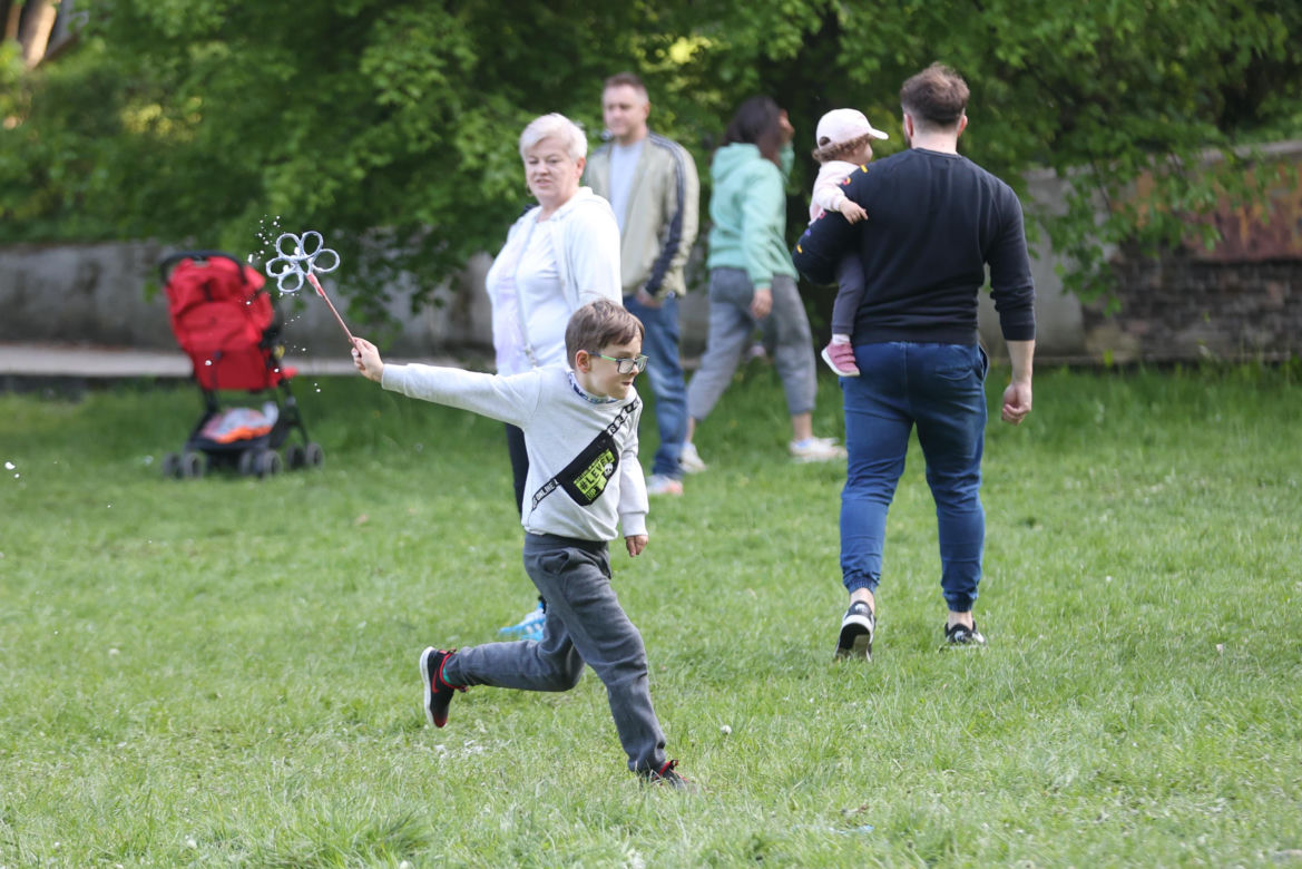 Festiwal kolorów na stadionie Walki Zabrze ZDJĘCIA