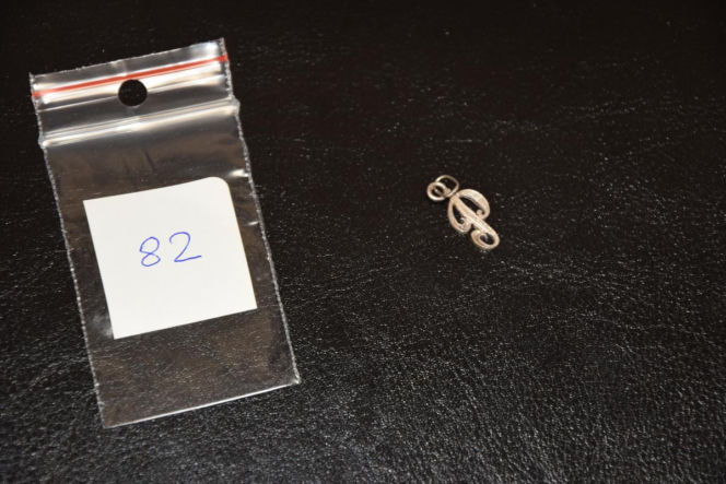 Rozpoznajesz te błyskotki? Policja poszukuje właścicieli bizuterii i kosztowności