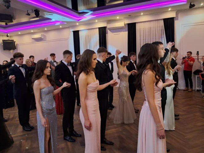 Studniówka 2026 Zespołu Szkół Zawodowych nr 3 w Starachowicach