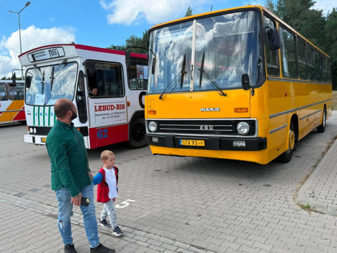 Kultowe autobusy opanowały Starachowice! Ruszył III Zlot i świętowanie 70-lecia komunikacji