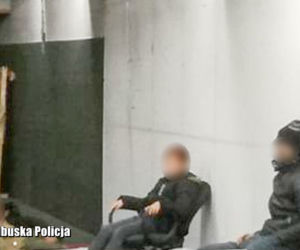 Lubuskie: Policjanci zatrzymali busa z migrantami z Iraku