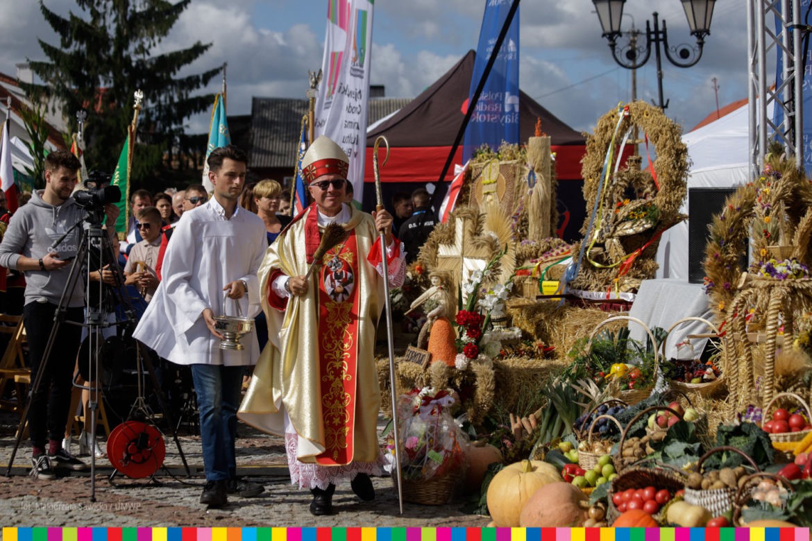 Dożynki Wojewódzkie w Tykocinie. Zaśpiewał Janusz Laskowski i zespół Focus