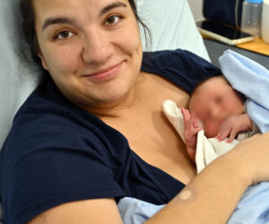 Pan Grzegorz to pierwszy położny w Polsce! Zdradza, jak oszukał system, by pomagać rodzącym kobietom