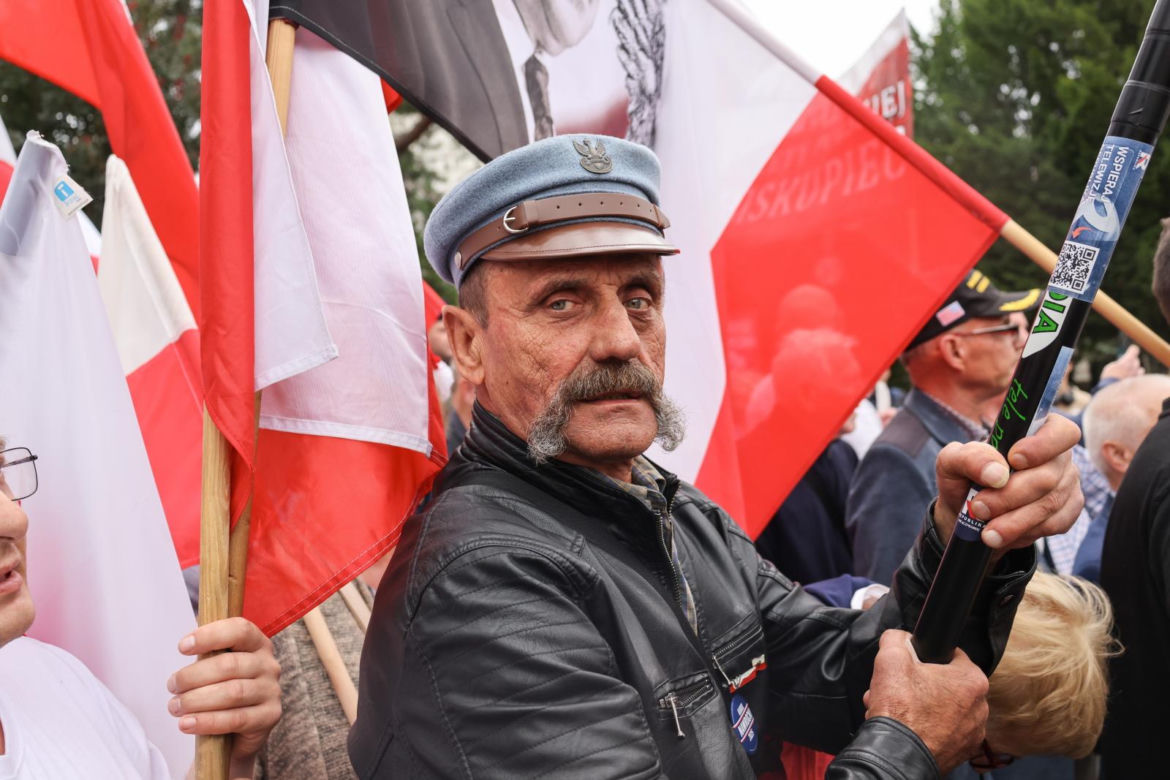 Zwolennicy Karola Nawrockiego pod Sejmem 6.08.2025