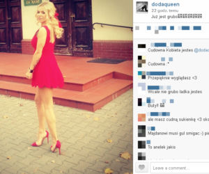 Doda w czerwonej sukience, instagram