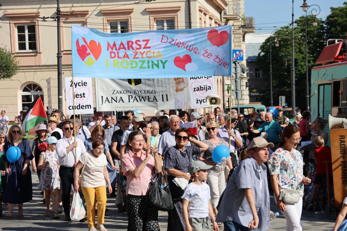 Marsz dla Życia i Rodziny 2024 w Dzień Matki przeszedł przez centrum Lublina