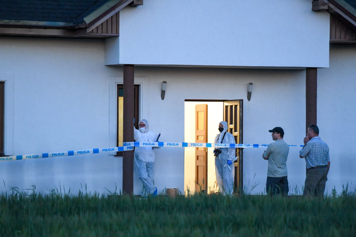 Szabda. Znalazła rozkładające się zwłoki 2-letniego dziecka. Policja szuka rodziców