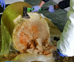 Gigantyczny przemyt z Ekwadoru. Kokainę ukryli w pulpie ananasowej 