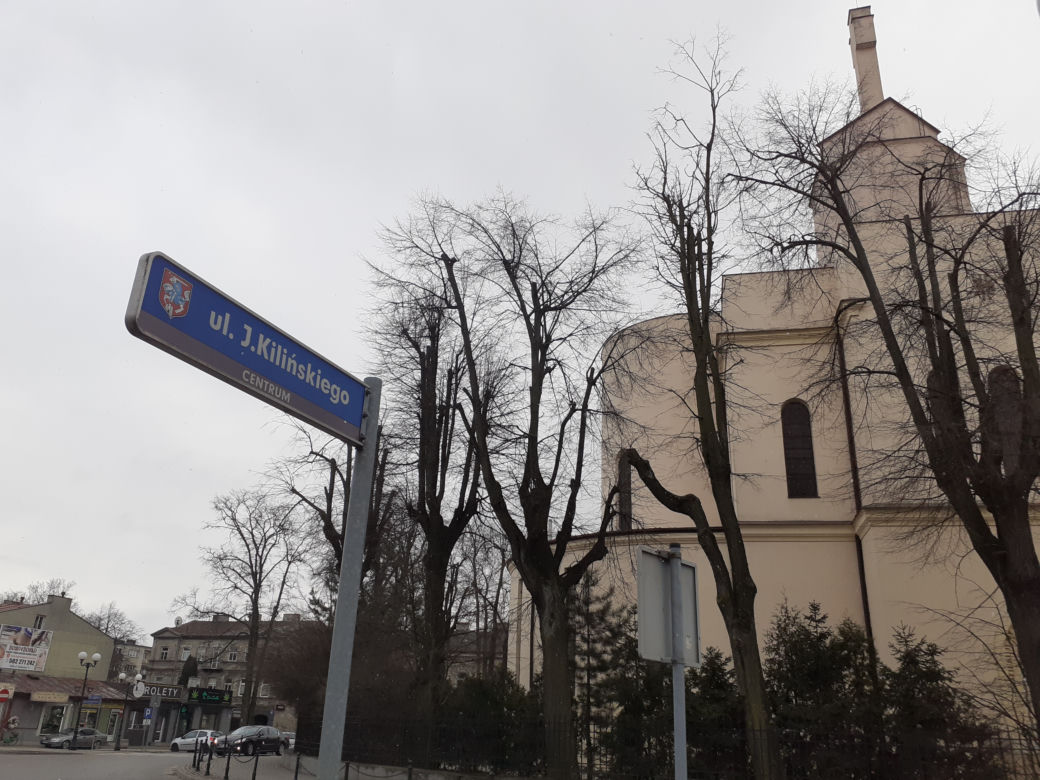 Jak wyglądał kościół garnizonowy w Siedlcach z zewnątrz i w środku w marcu 2021 roku?