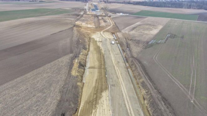 Budowa S8 pod Wrocławiem nabiera tempa. Zobacz najnowsze zdjęcia z placu budowy