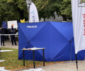 Samobójstwo w białym miasteczku