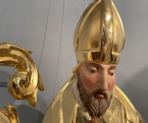 Wystawa XVII-wiecznych rzeźb z ołtarza głównego bazyliki św. Małgorzaty