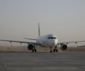 Lot z Katowic przerwany przez niebezpieczne zachowanie pasażera