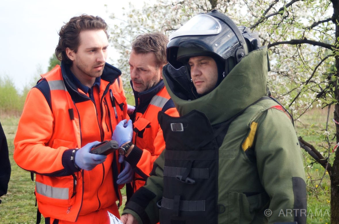 Na sygnale 3 sezon odc. 65. Piotr (Dariusz Wieteska), Wiktor Banach (Wojciech Kuliński)
