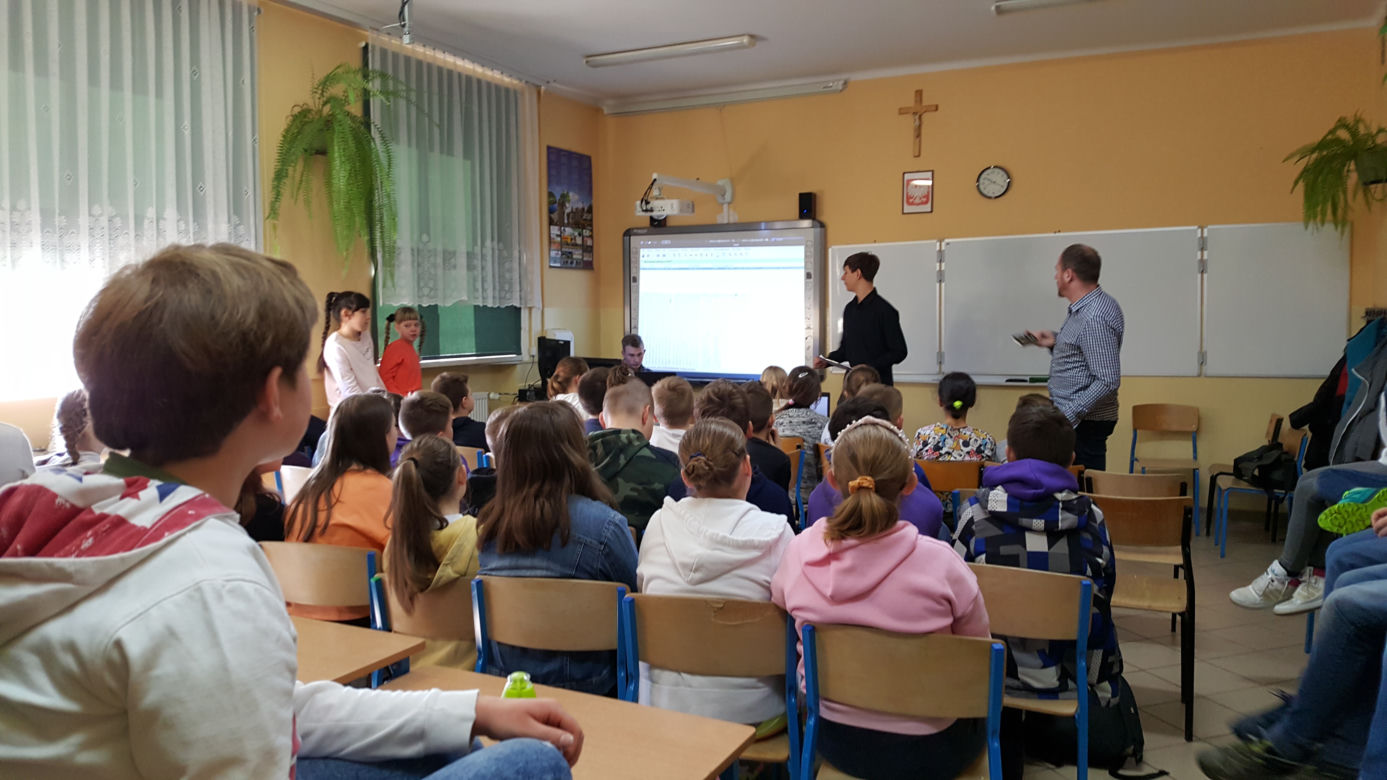 Nowy Sącz: Nauczyli młodszych kolegów jak dbać o bezpieczeństwo w sieci 