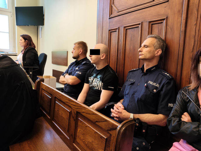 Zabił Krystiana, skacząc mu po głowie