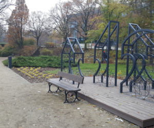 Kłódki miłości na nowej instalacji w centrum Bydgoszczy