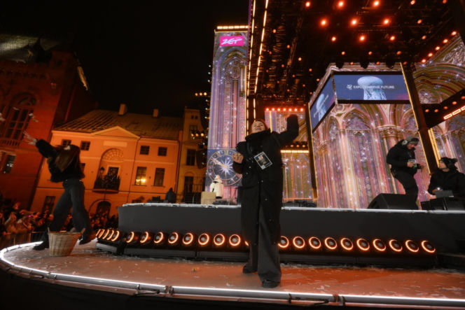 Sylwestrowa Moc Przebojów 2025/26 w Toruniu: Zdjęcia z imprezy Polsatu. Uczestnicy, artyści i starówk