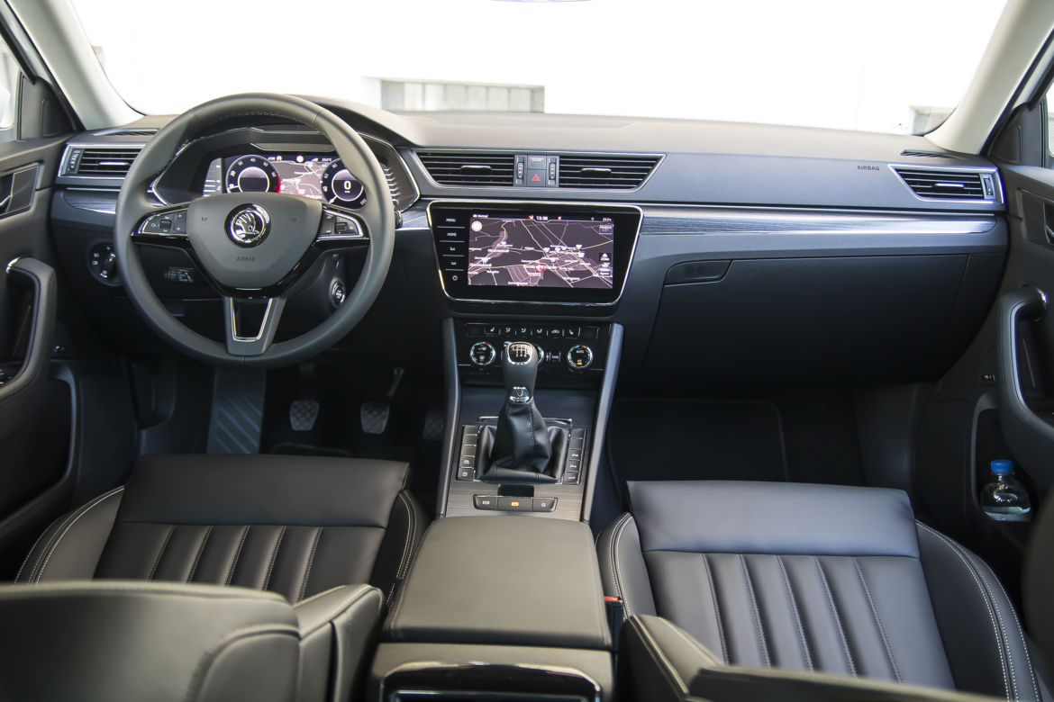 Skoda Superb lifting 2020
