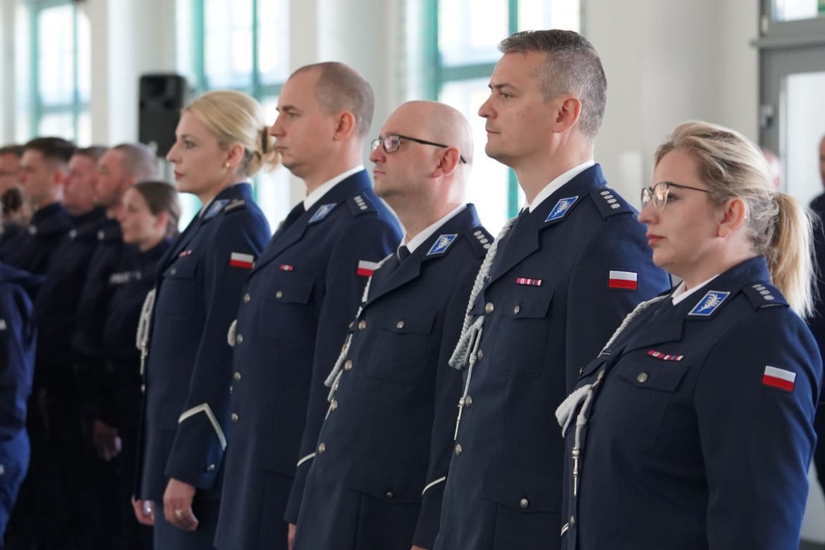 Ślubowanie nowych policjantów w Olsztynie [ZDJĘCIA]