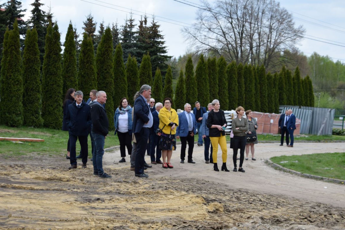 W Mircu też będą mieli dwa stawy, plażę i centrum rekreacyjne 